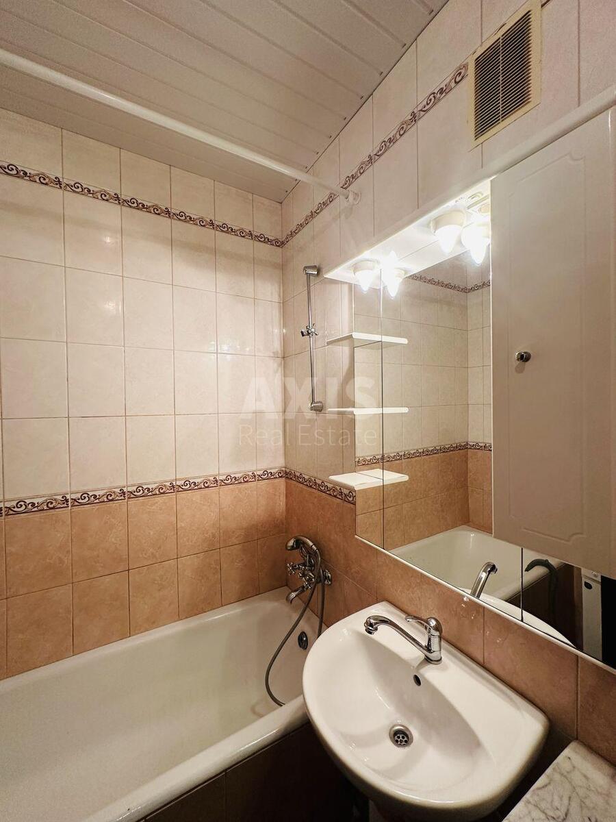 3k apartment bul. Lesi Ukrai'nky 9В8