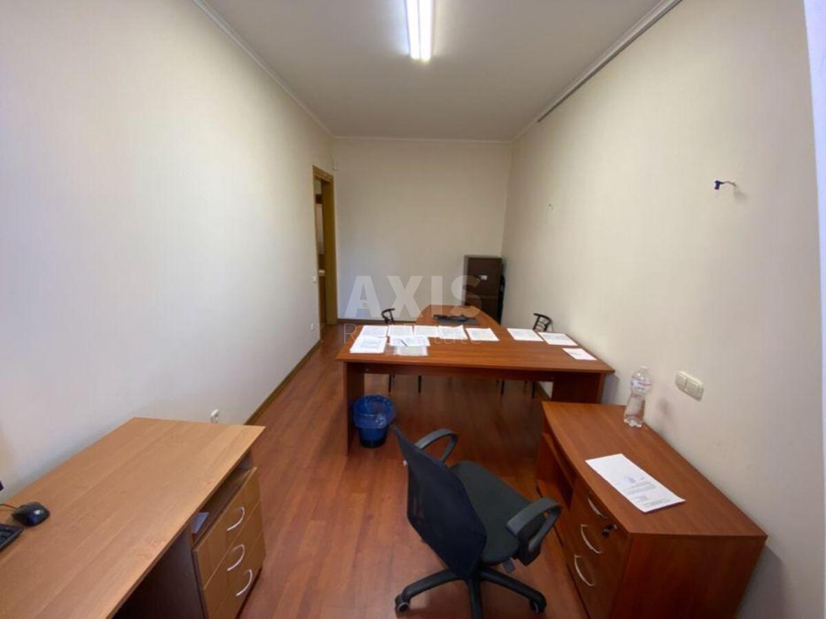 Office vul. Gonchara Olesja 26/28, 90m21