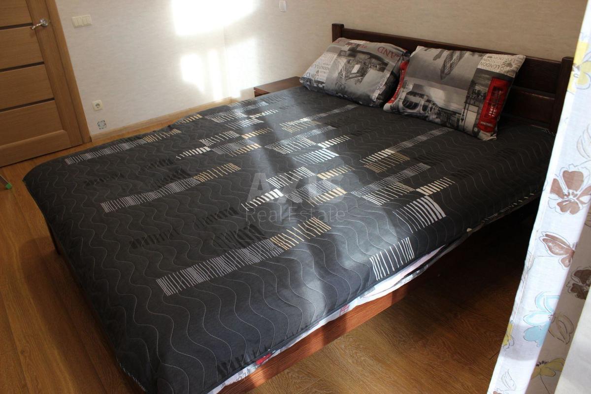 2k apartment vul. Petljury Symona 7/94