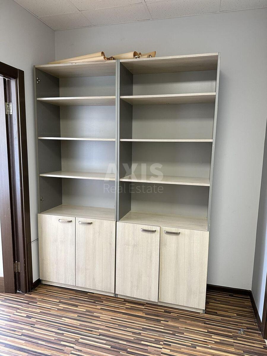 Office nab. Dniprovs'ka 26Г, 114m22