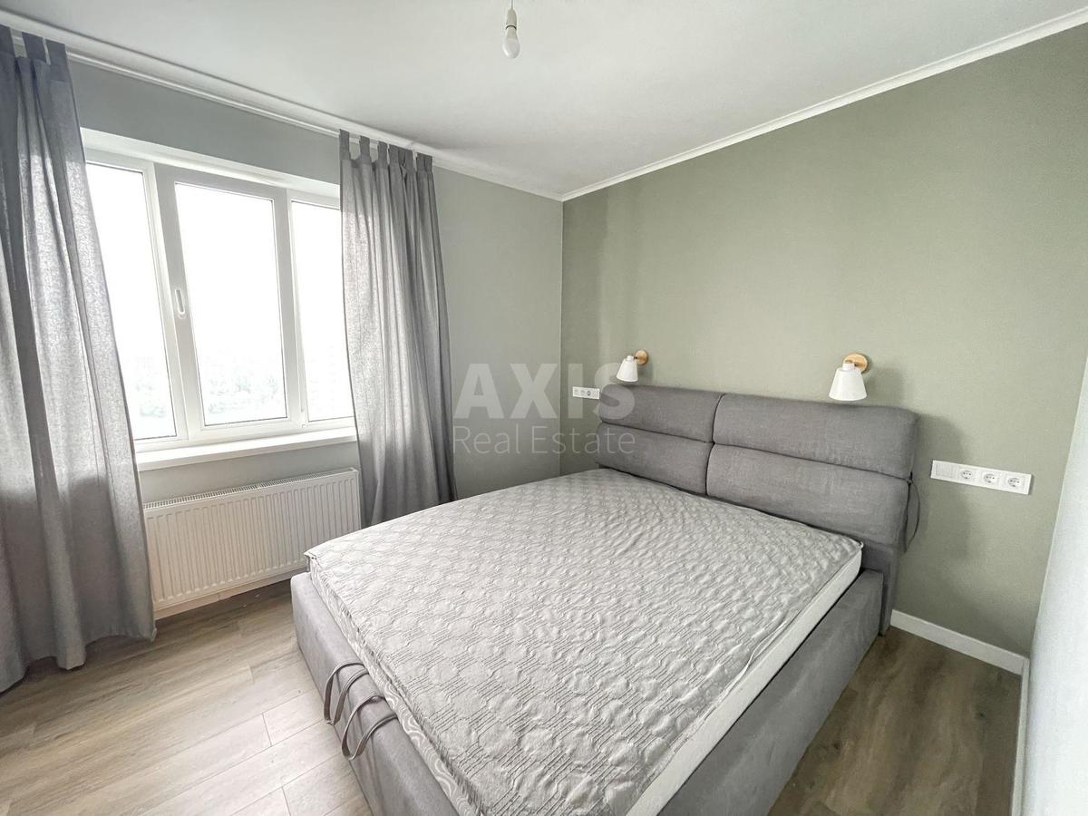 2k apartment vul. Myhajla Maksymovycha 24