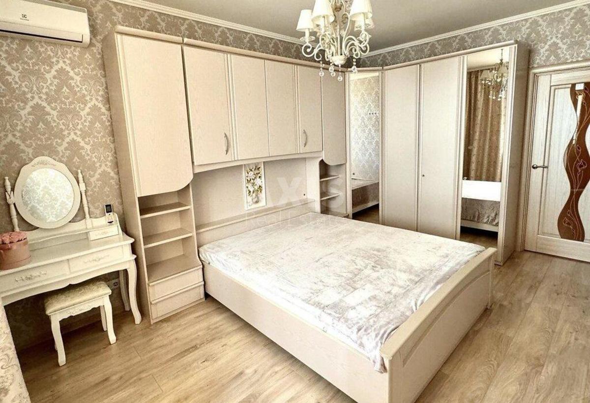 2k apartment vul. Yulia Zdanovska 73