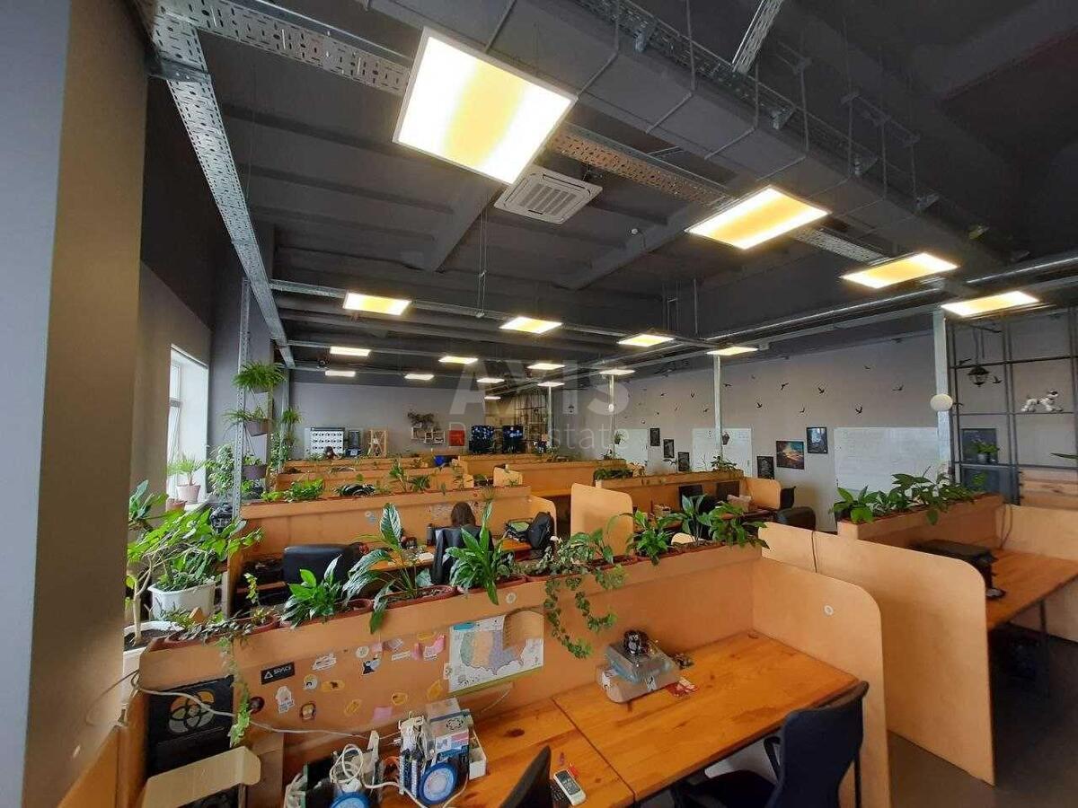 Office vul. Jaroslavs'ka 56А, 225m2521184