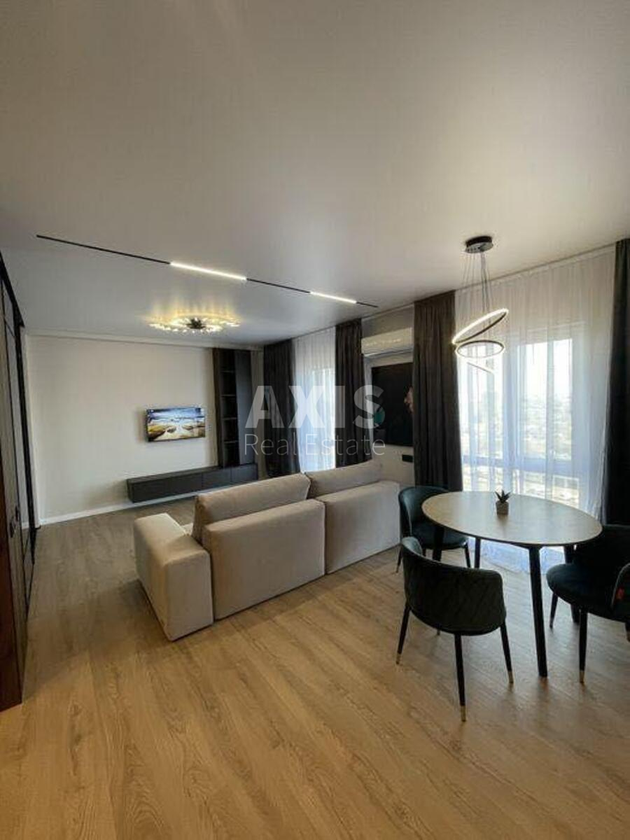 1k apartment vul. Myhajla Maksymovycha 242