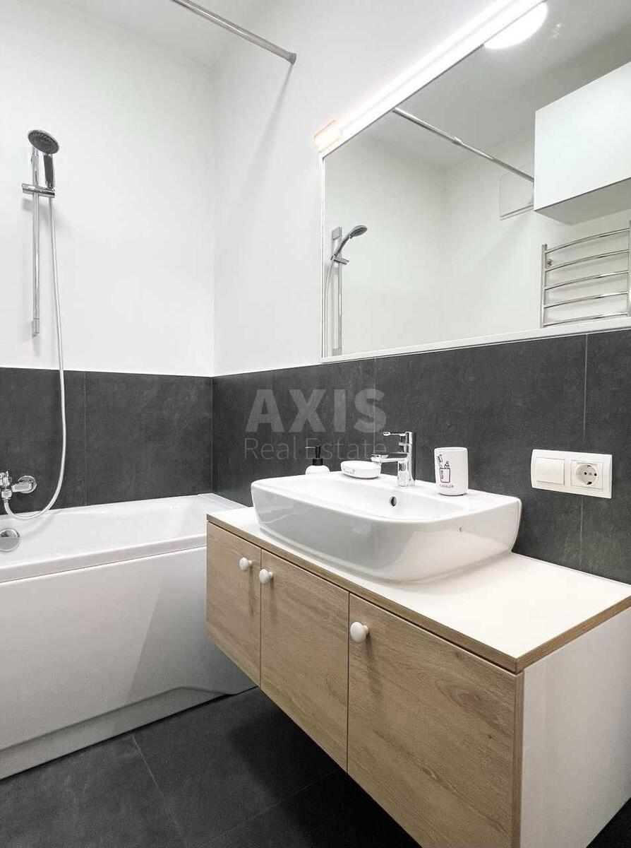 1k apartment vul. Bogatyrs'ka 6А7