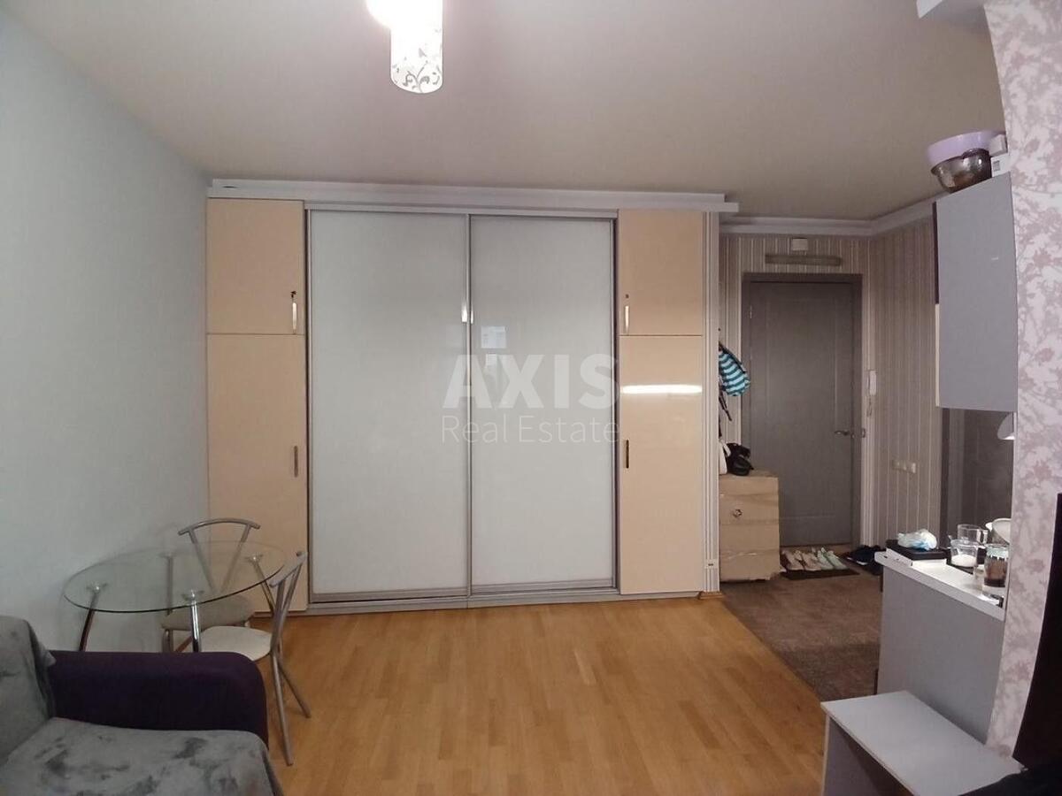 1k apartment vul. Mezhygirs'ka 564