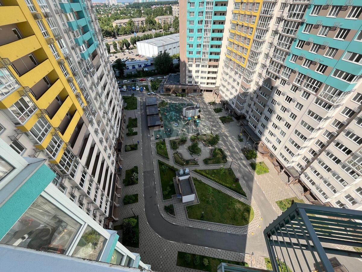 3к квартира ул. Заболотного Академика 1Б