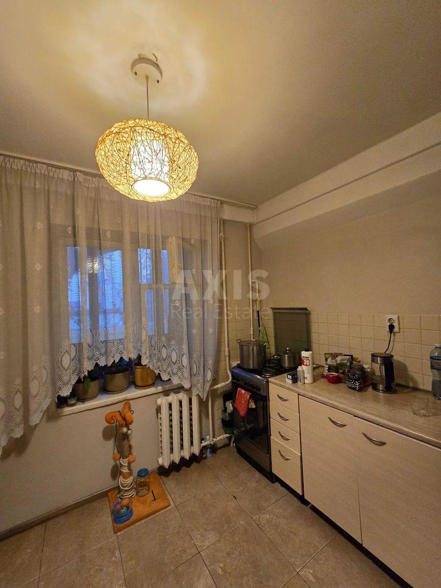 2к квартира ул. Коноплянская 22