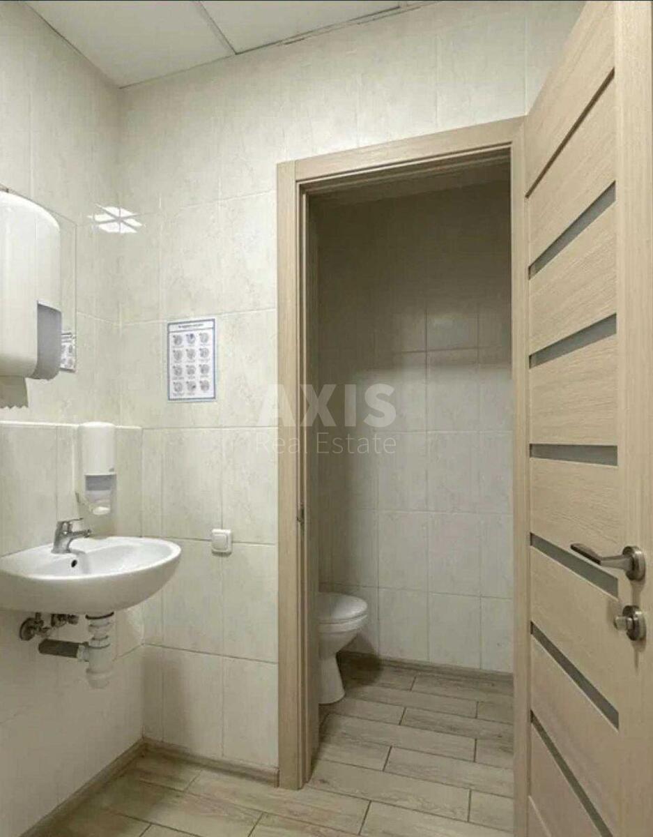 Office uzv. Klovs'kyj 5, 400m25