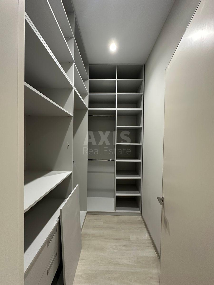 4k apartment vul. Antonovycha 118/19580216