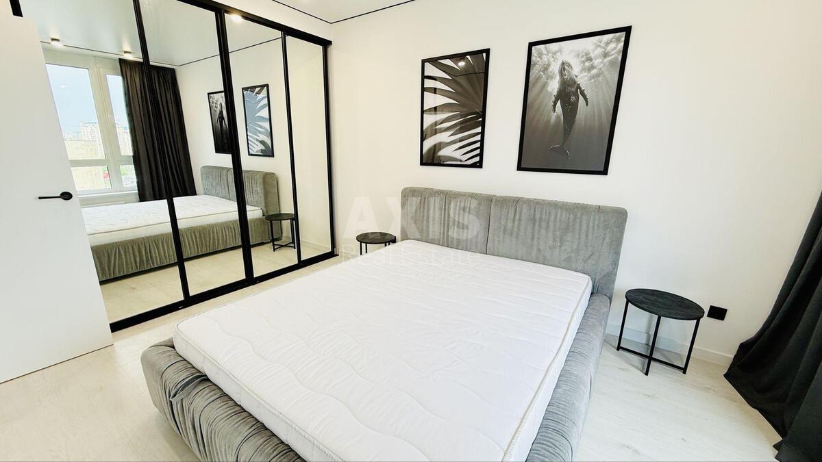 1k apartment vul. Vasylivs'ka 12