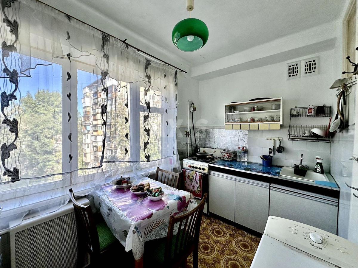 2k apartment vul. Kurnatovs'kogo 285