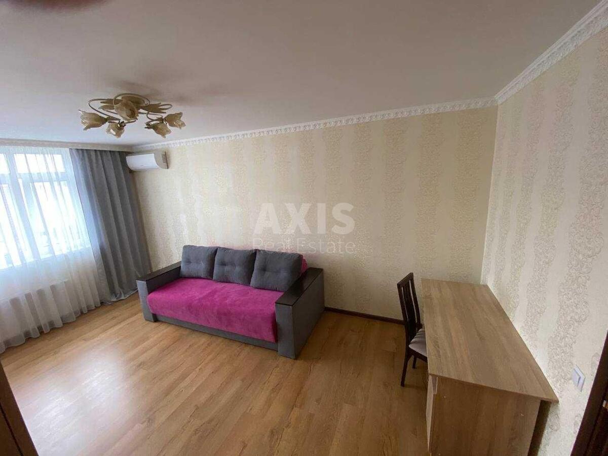 1k apartment vul. Urlivs'ka 23Г4