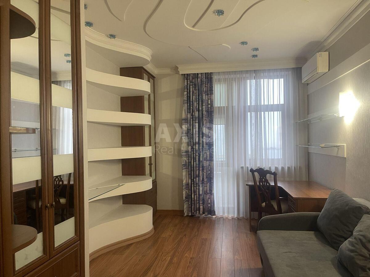 4k apartment vul. Jevgena Konoval'cja 32Б625324