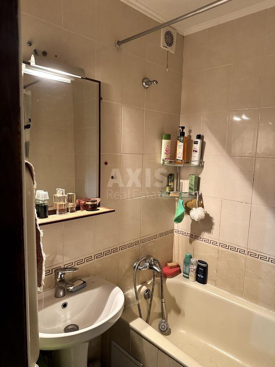3k apartment vul. Symyrenka 1В6