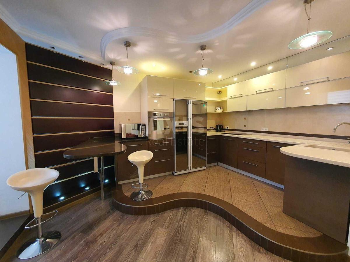 2k apartment vul. Zarichna 1