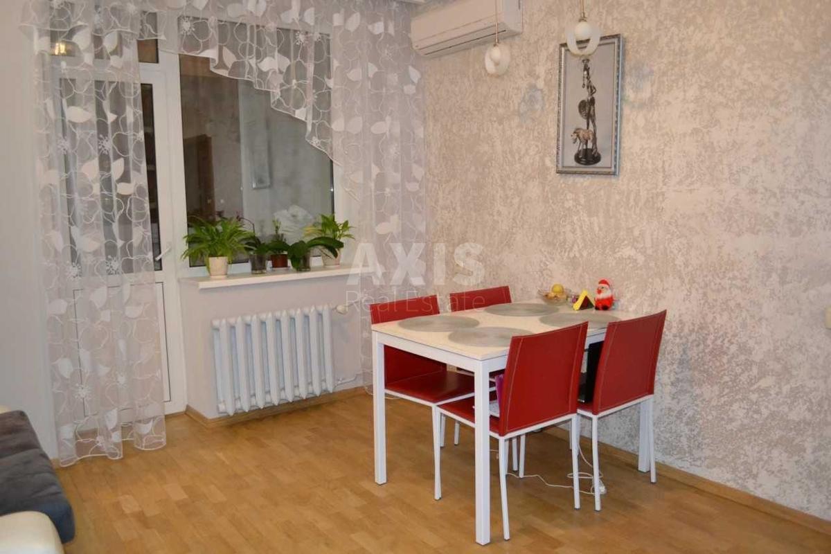 2k apartment vul. Oleny Pchilky 3А0