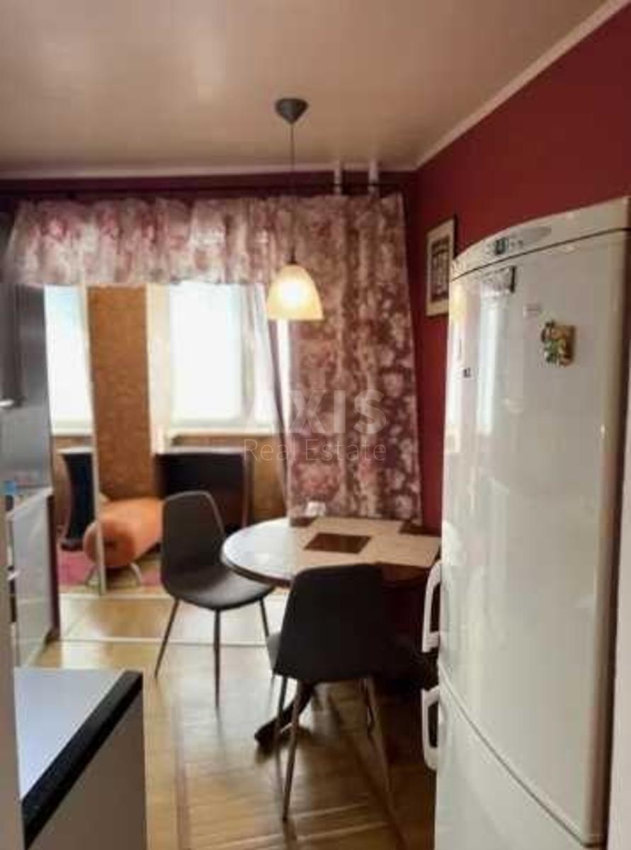 1k apartment vul. Ahmatovoi' Anny 7154