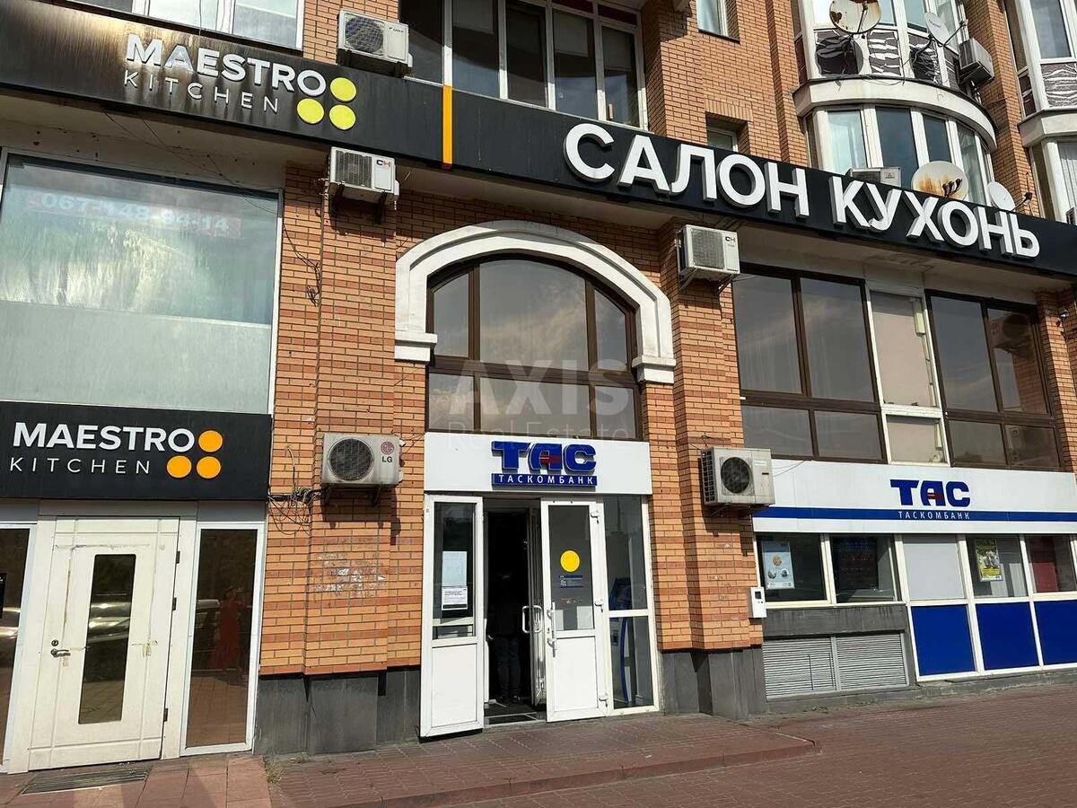 Офіс пр-т Героїв Сталінграда 2Г, 237м2