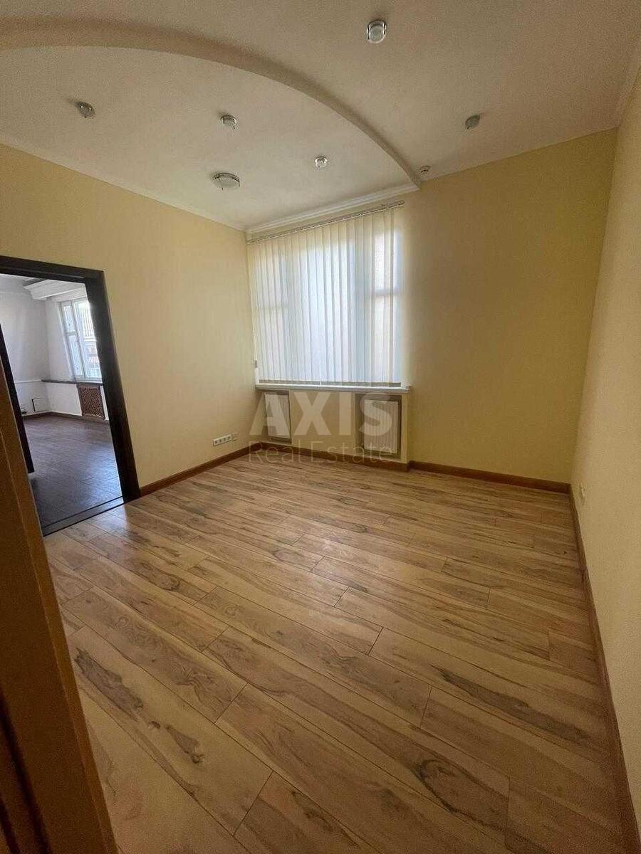 Office vul. Saksagans'kogo 67Б, 1780m25893310