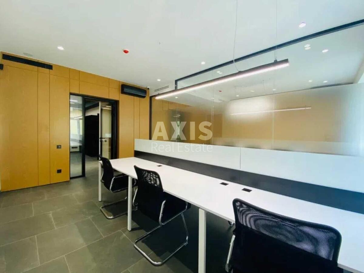 Office prov. Yevhena Hutsala 3, 230m2602671
