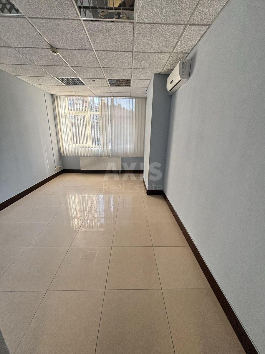 Office vul. Glybochyc'ka 32, 85m260535