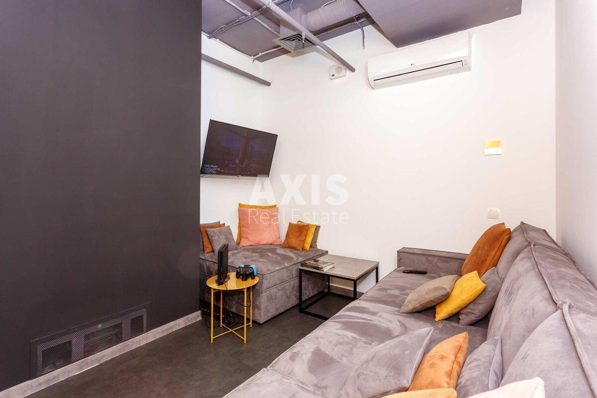 Office vul. Jaroslavs'ka 1/3, 380m21