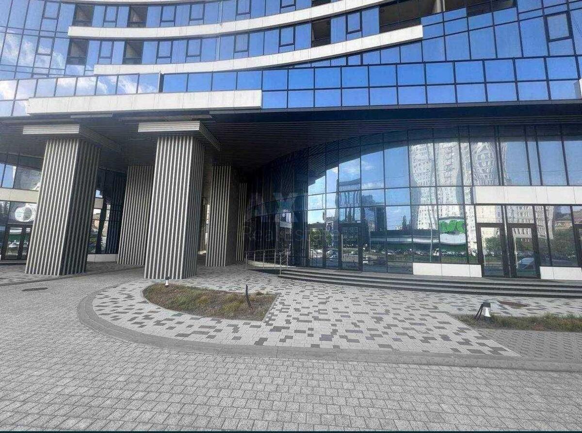 Объект торговли бул. Дружбы Народов 13А, 144м24