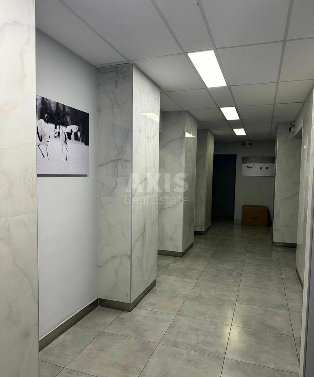 1k apartment nab. Dniprovs'ka 1А5