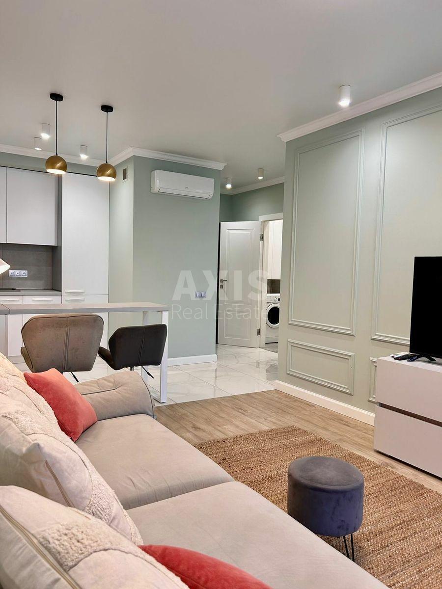 1k apartment nab. Dniprovs'ka 16Г0