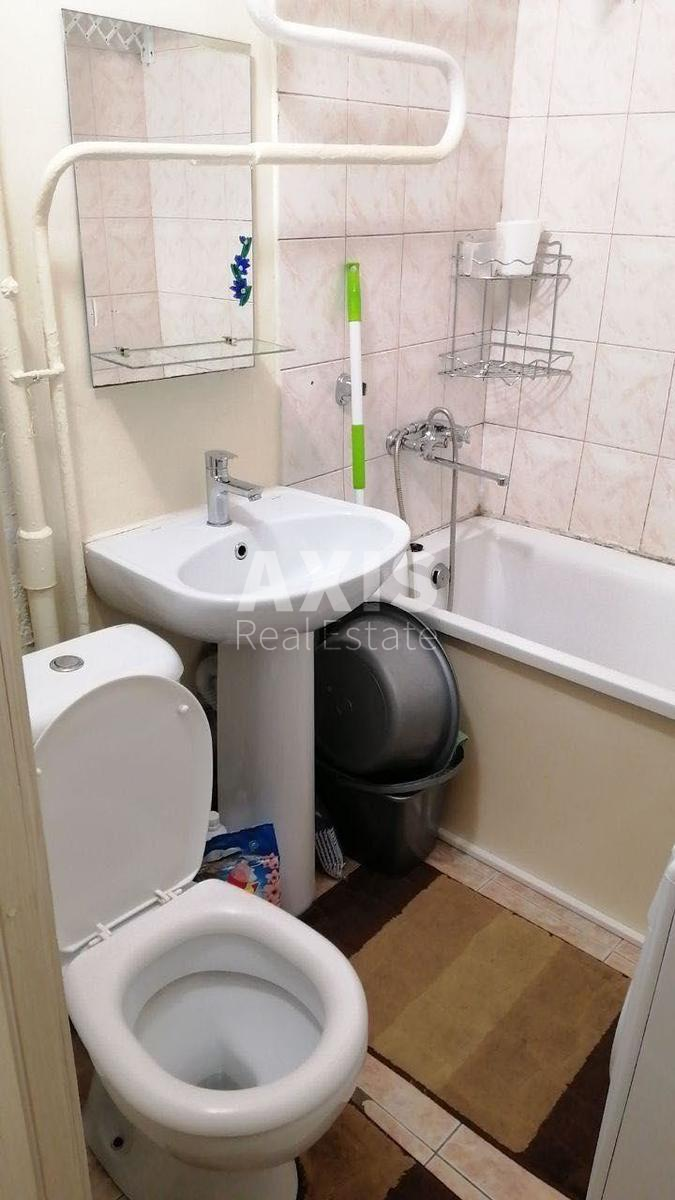 1k apartment vul. Vasylenka Mykoly 13А5