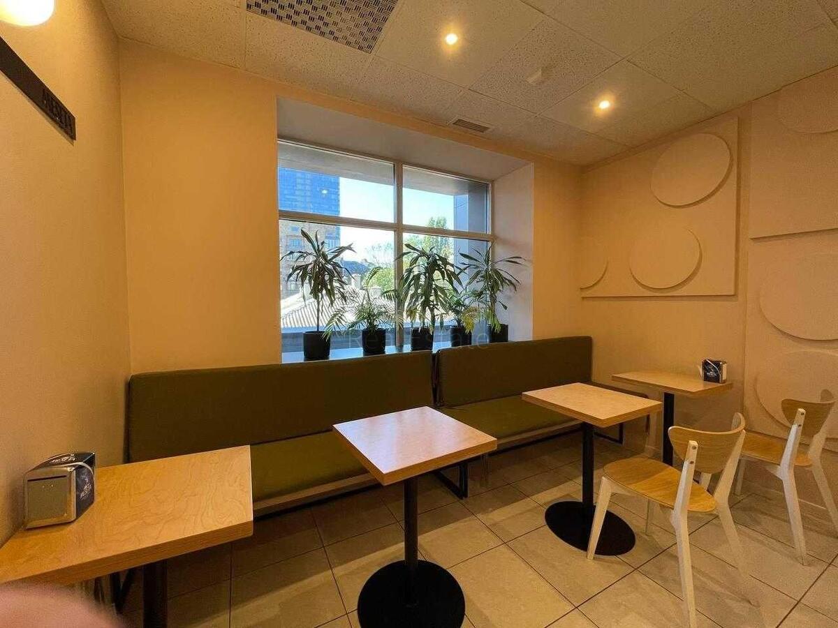 Office vul. Shovkovychna 42/44, 130m22