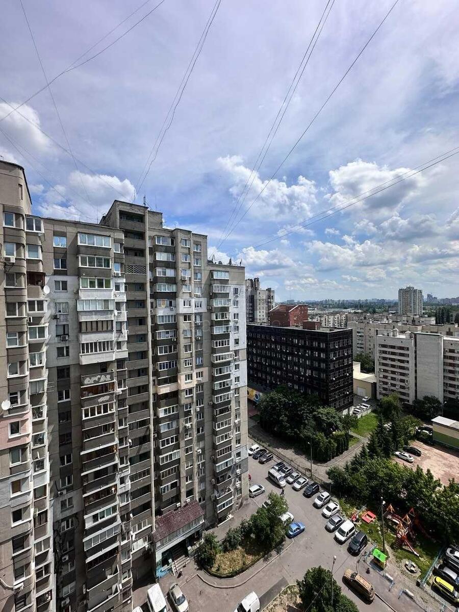 5к квартира пр-т Перемоги 89А