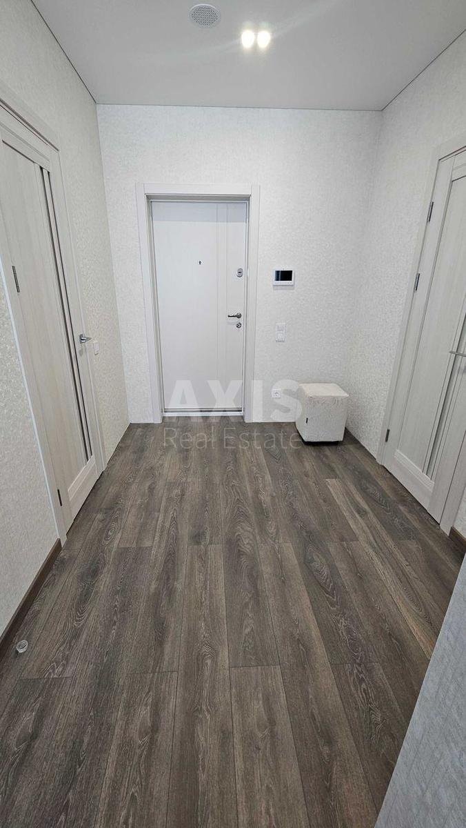 1k apartment nab. Dniprovs'ka 157