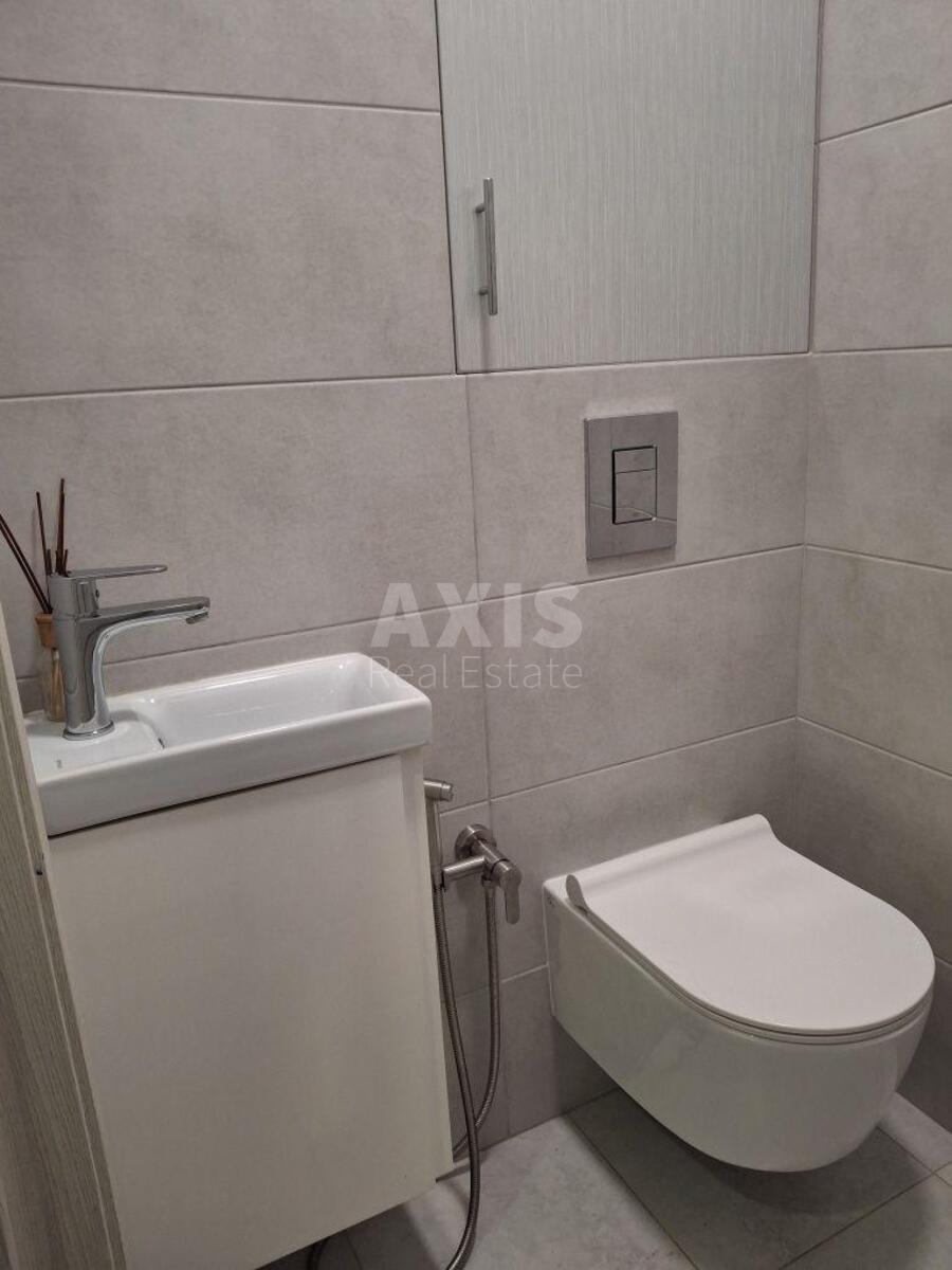 3k apartment vul. Grechka Marshala 106