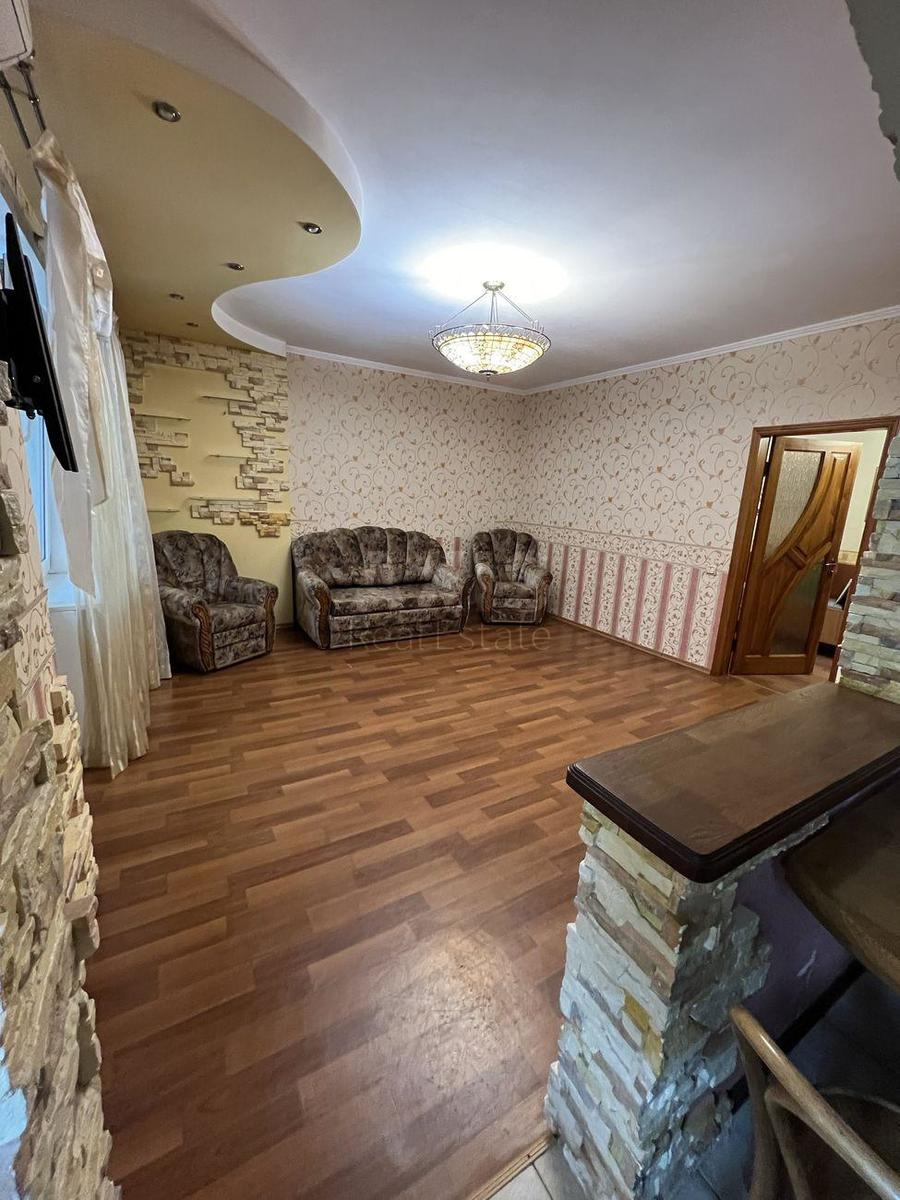 2k apartment vul. Mykil's'ko-Slobids'ka 2Б5
