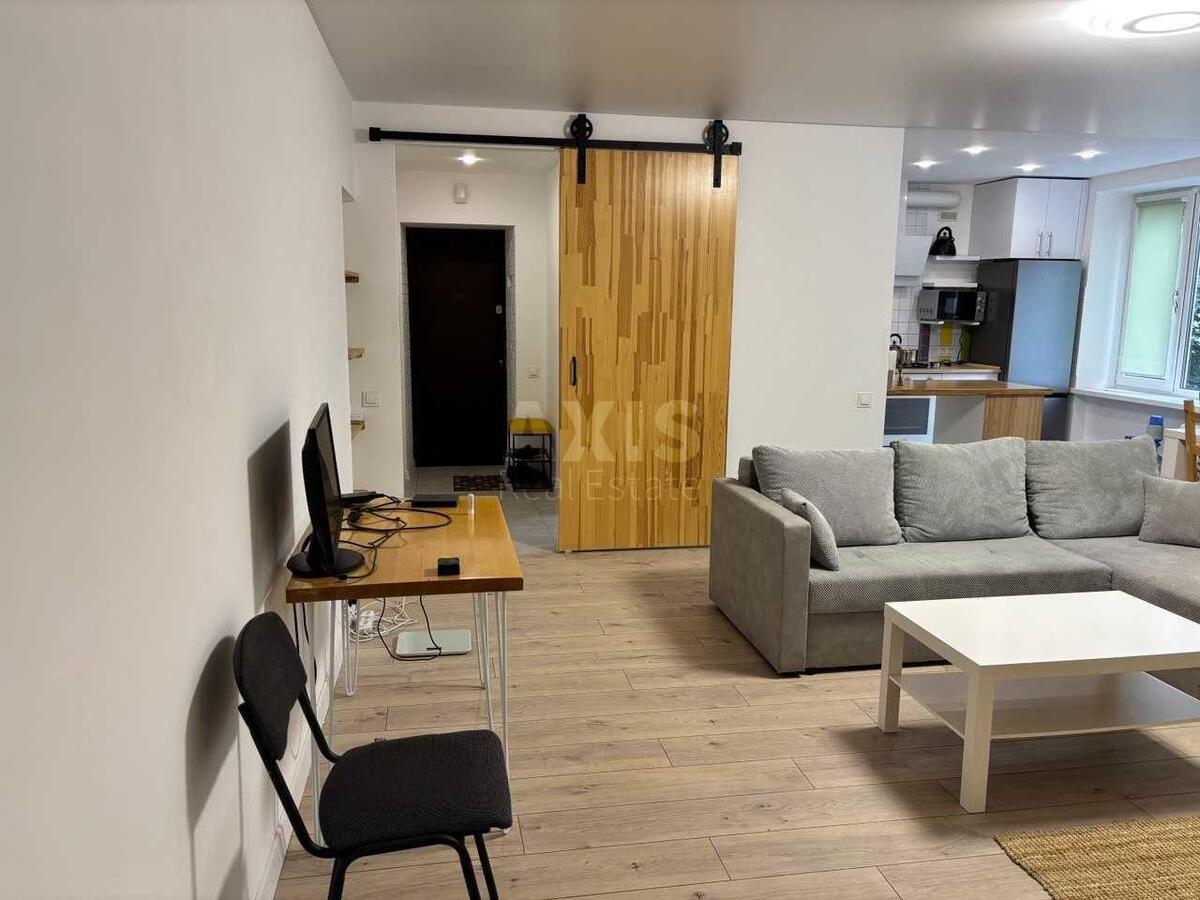 3k apartment prov. Mykil's'kyj 17601170