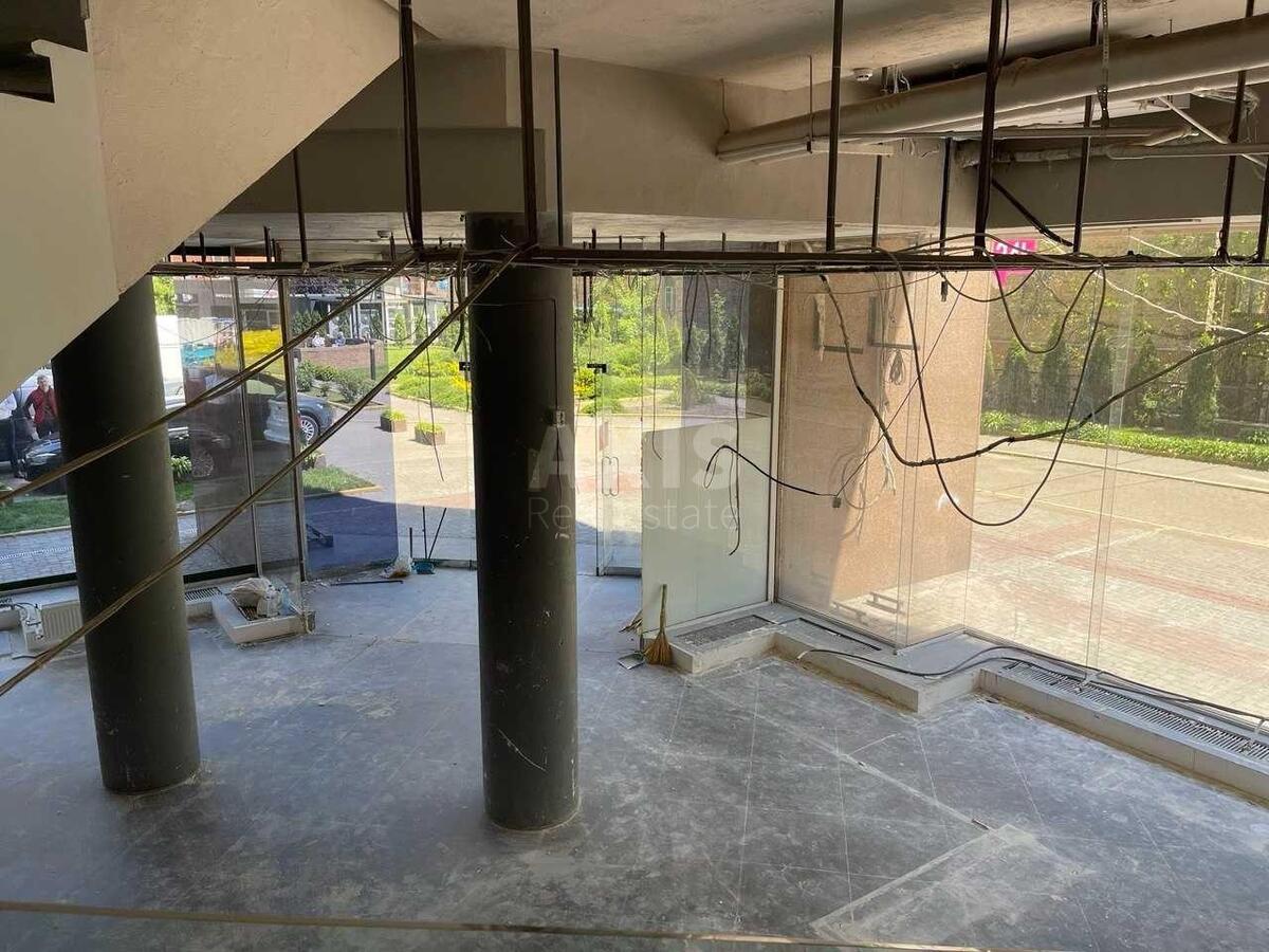 Service object vul. Zhyljans'ka 59, 202m2625509