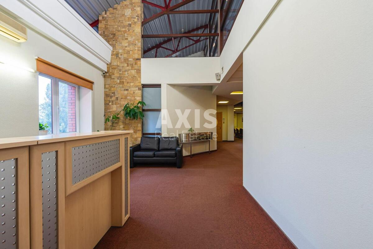 Office vul. Degtjarivs'ka 33Б, 677m23