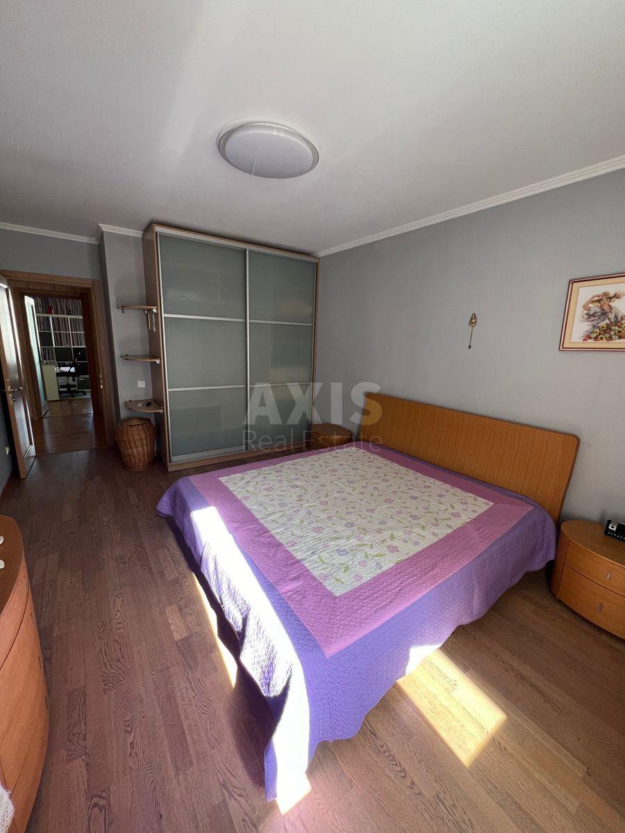 2k apartment vul. Yulia Zdanovska 60А6