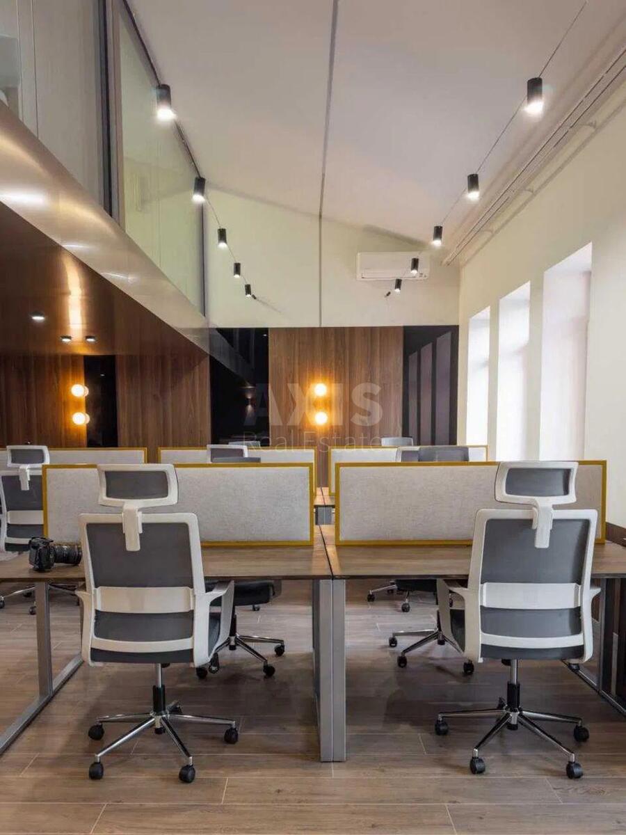 Office vul. Panasa Myrnogo 8, 176m261928