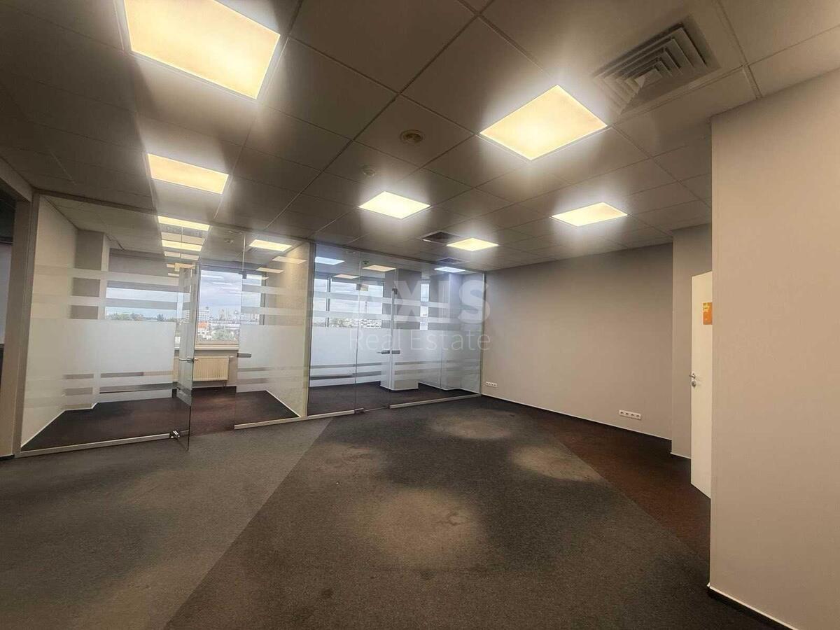 Office vul. Sverstjuka Jevgena 11Б, 72m2620014