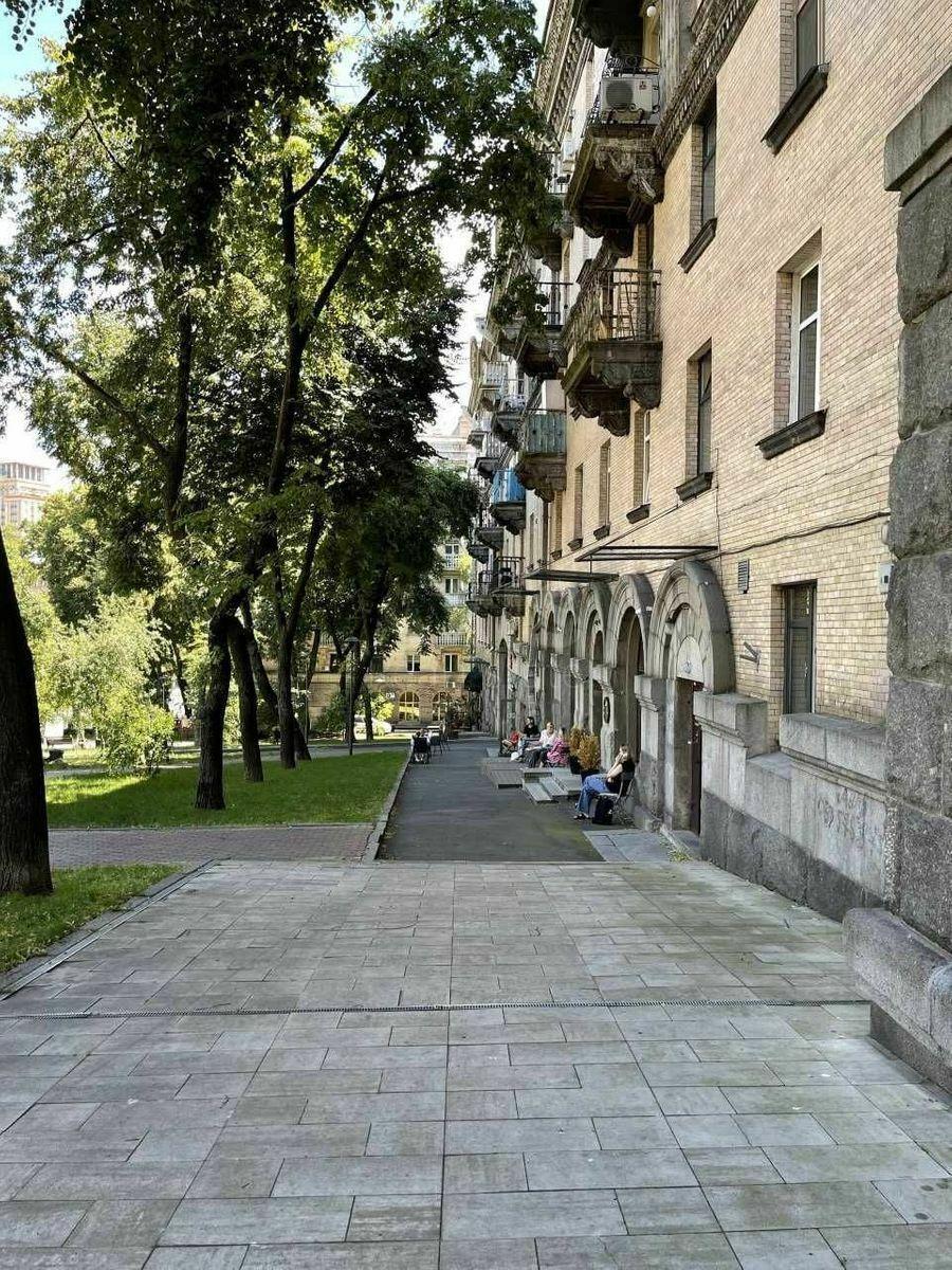 2k apartment vul. Sverstjuka Jevgena 1/310