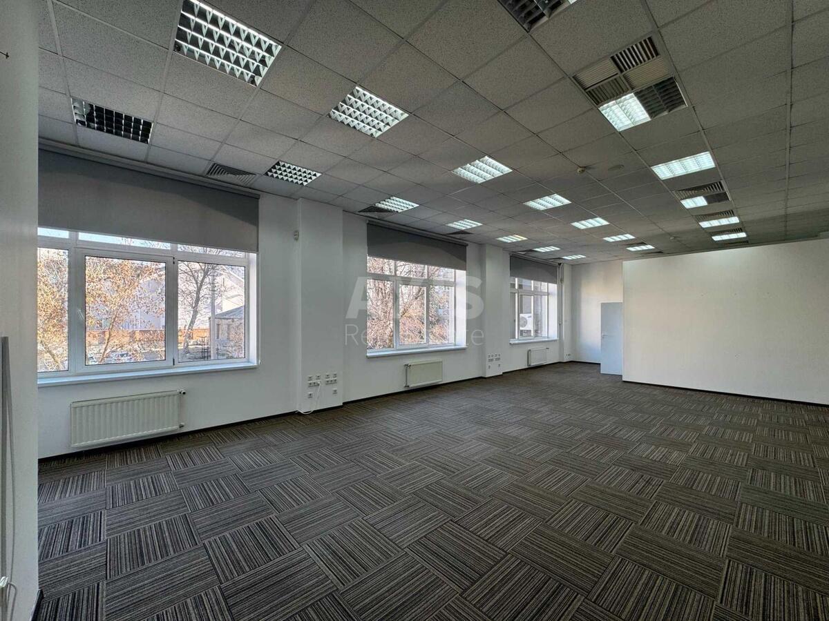Office vul. Pymonenka Mykoly 13, 446m24