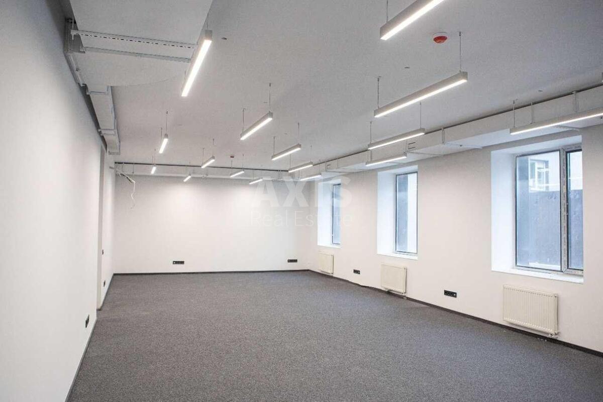 Office vul. Rybalka Marshala 11А, 1300m24