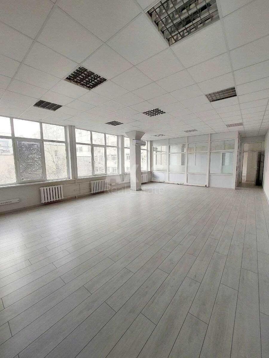 Office vul. Kudri Ivana 26, 88m2