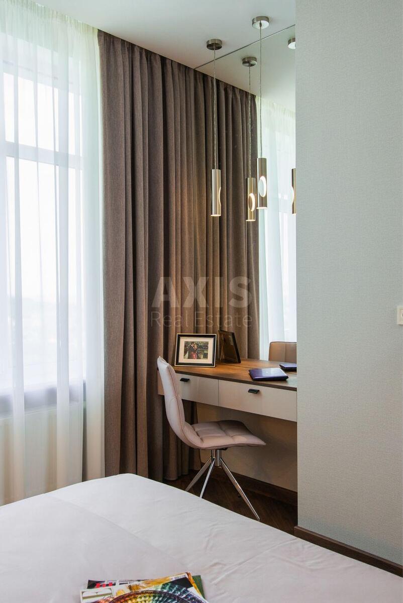3k apartment vul. Dragomyrova Myhajla 116