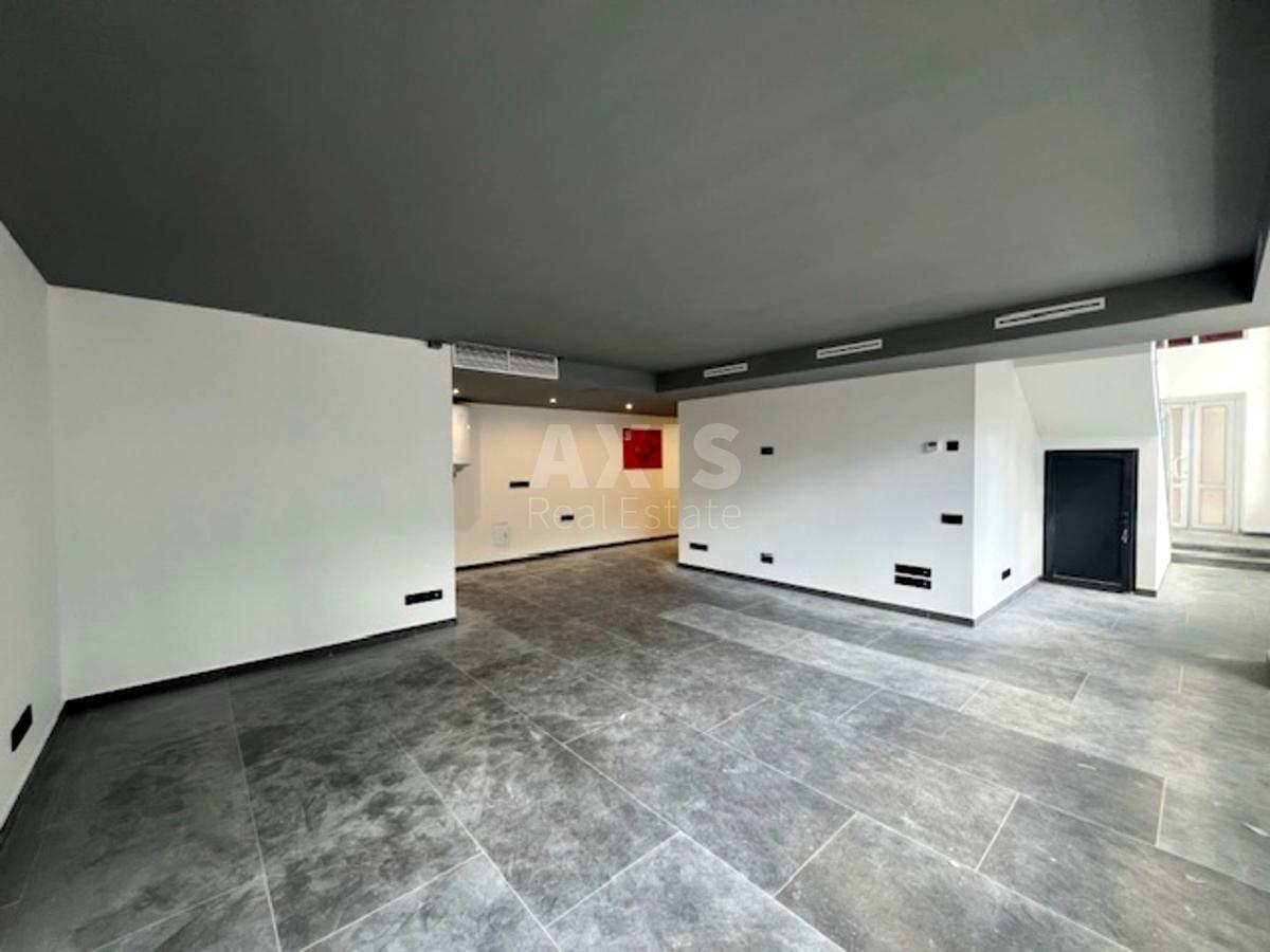 Trade object vul. Jevgena Konoval'cja 44А, 180m2634099