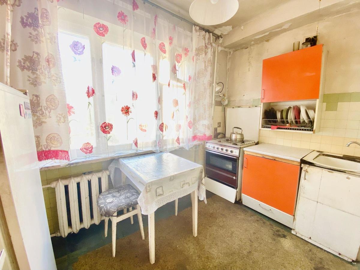 2k apartment vul. Chervonopil's'ka 6/269