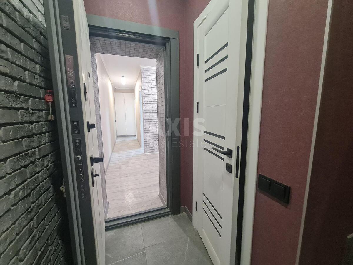 Office vul. Kikvidze 13, 45m26